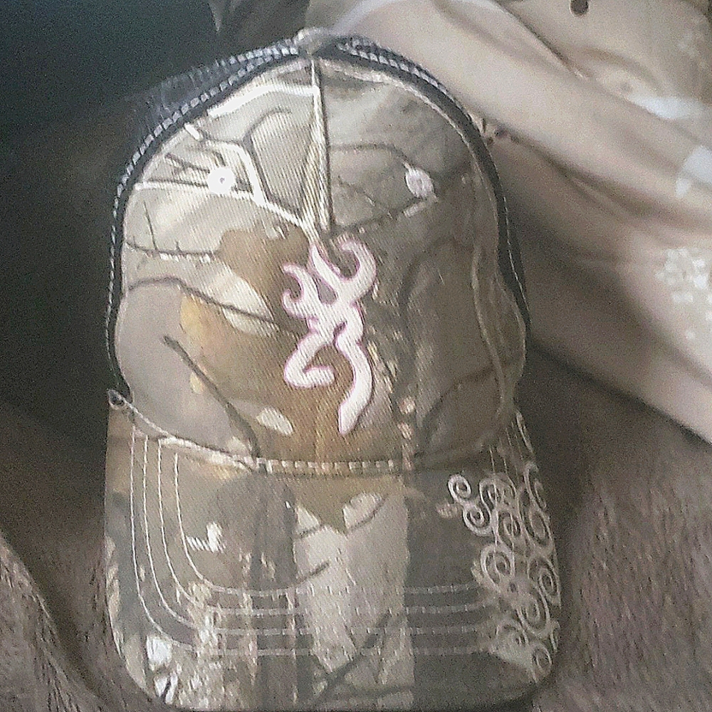 Browning Women's Hat Size Medium